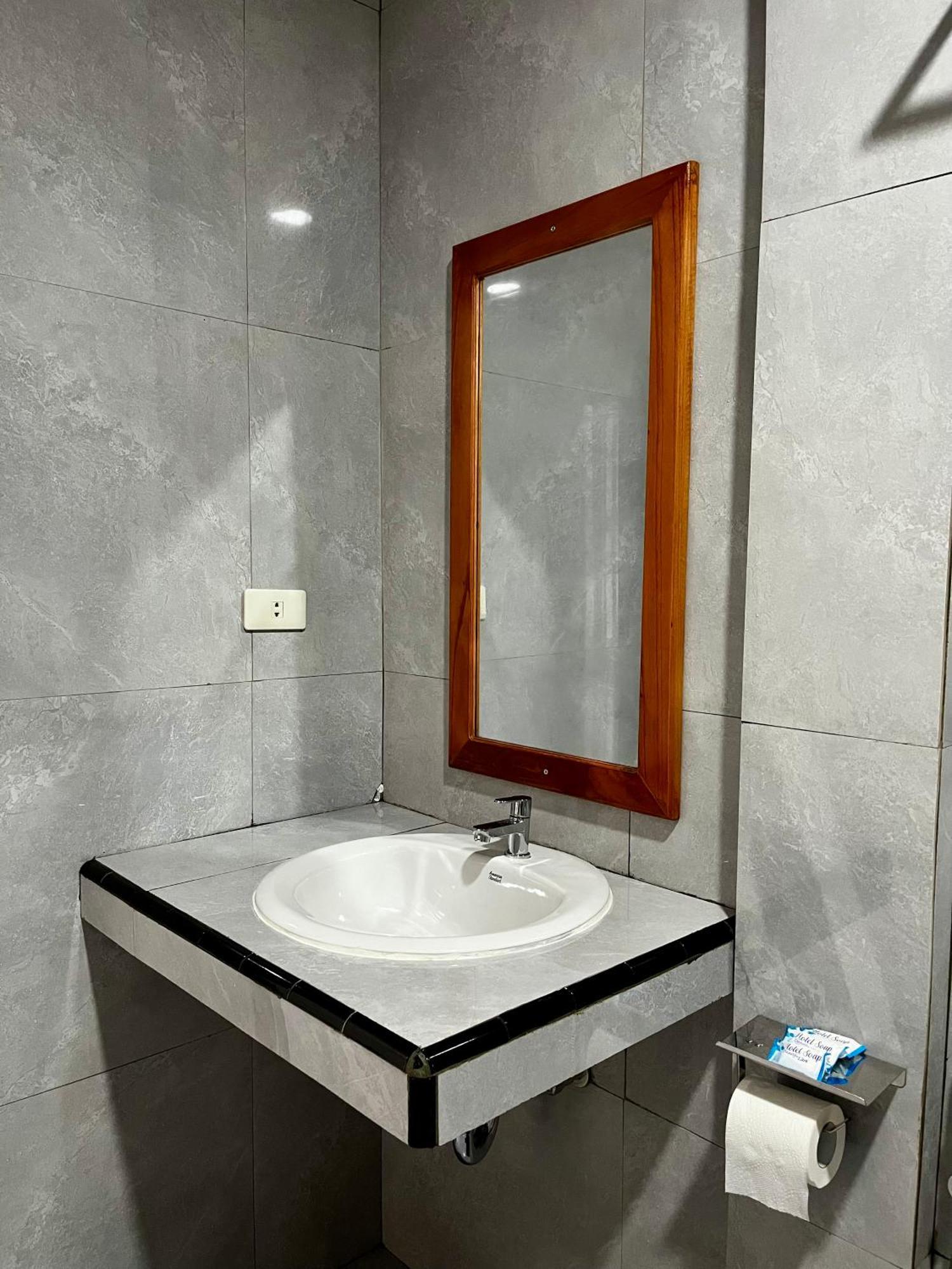 Gokhon Guest House Tuk Tuk Exterior foto